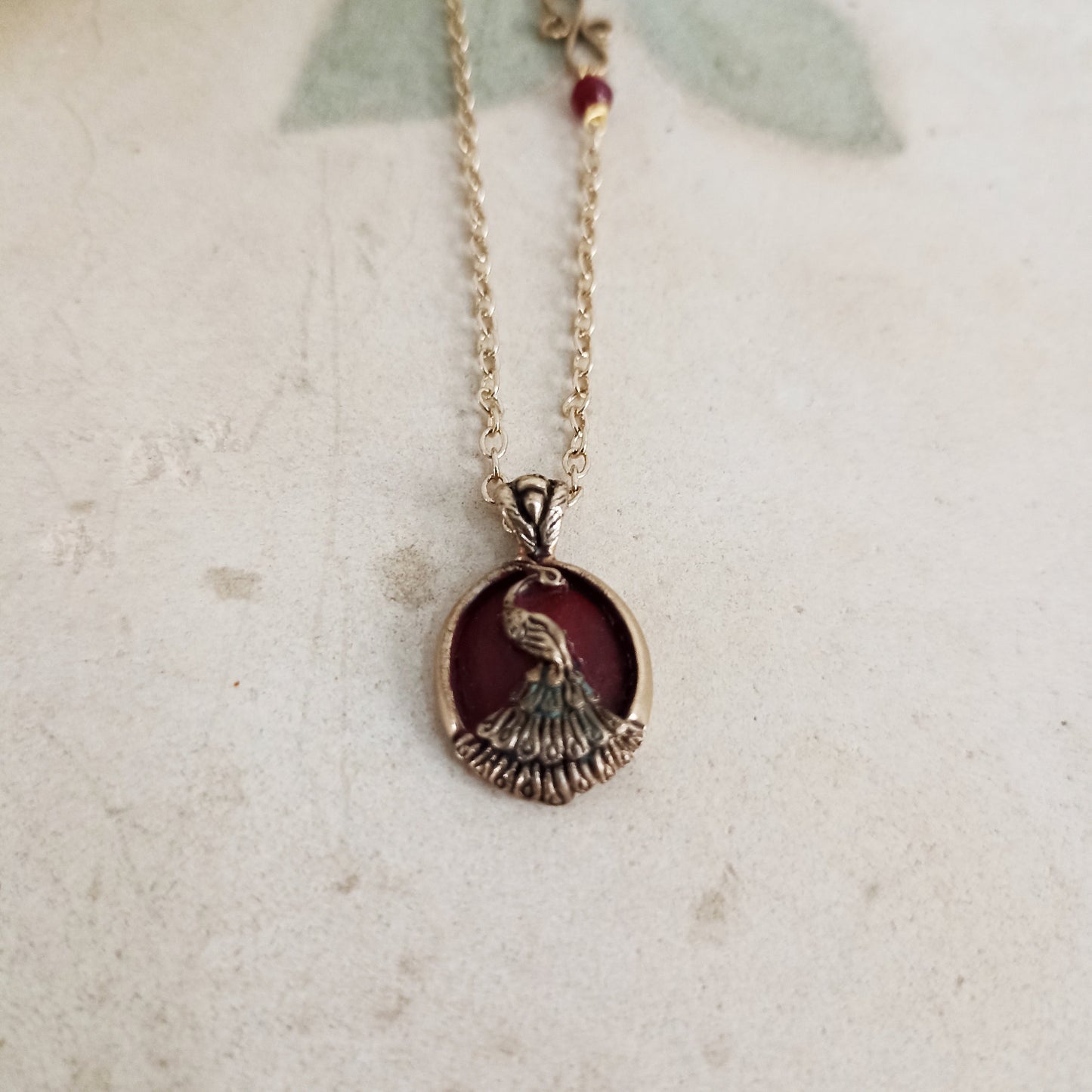 Collana PAVONE BORDEAUX