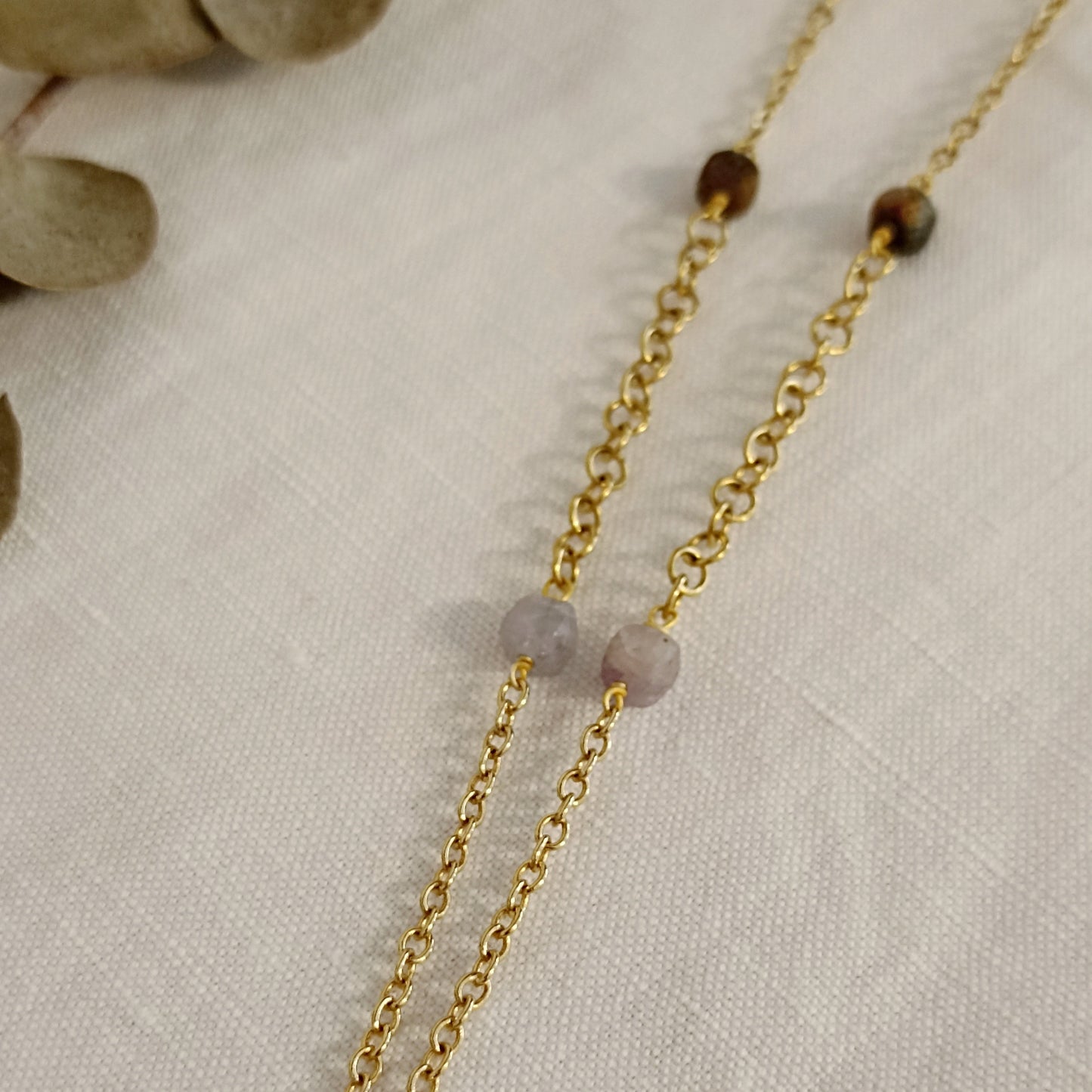 Collana FOGLIA di GINKGO con QUARZI e PICCOLE PERLE