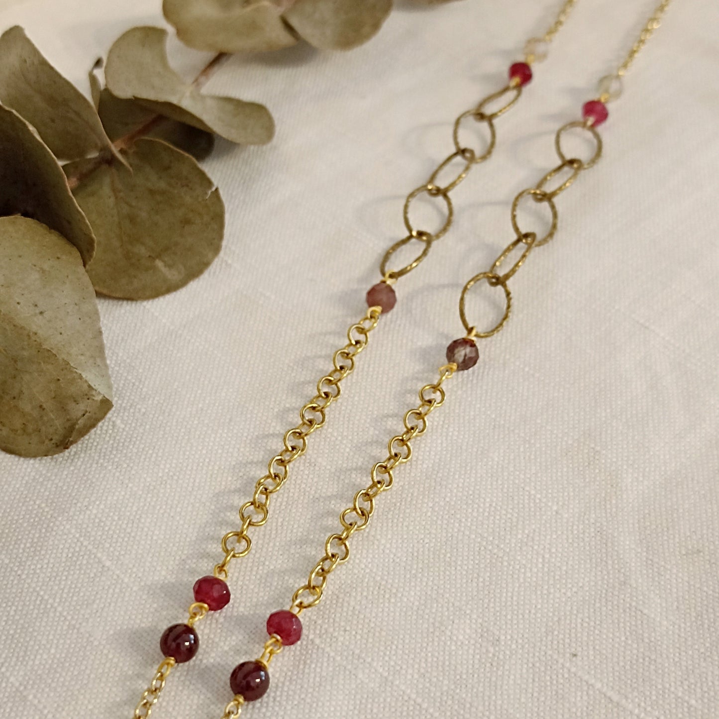 Collana FOGLIA di GINKGO con QUARZI e GRANATI