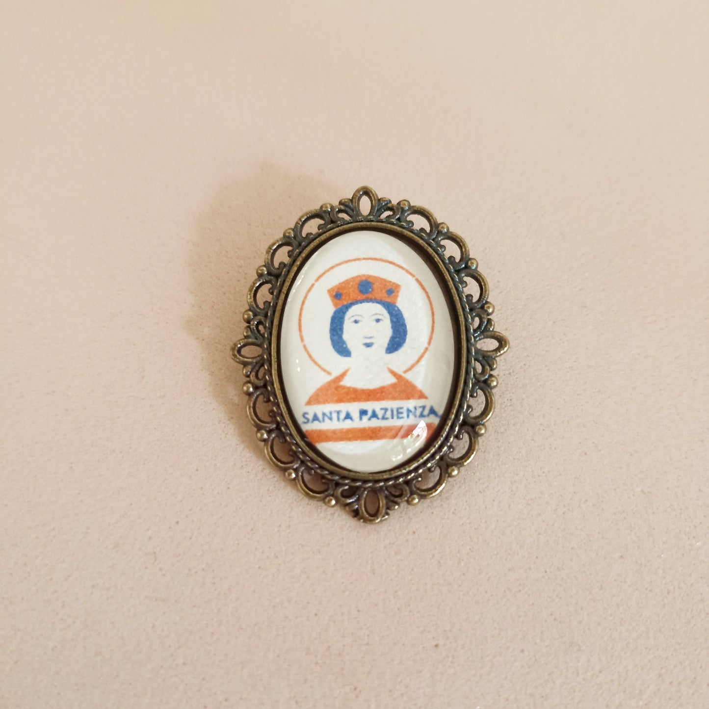Spilla con LA SANTA PAZIENZA