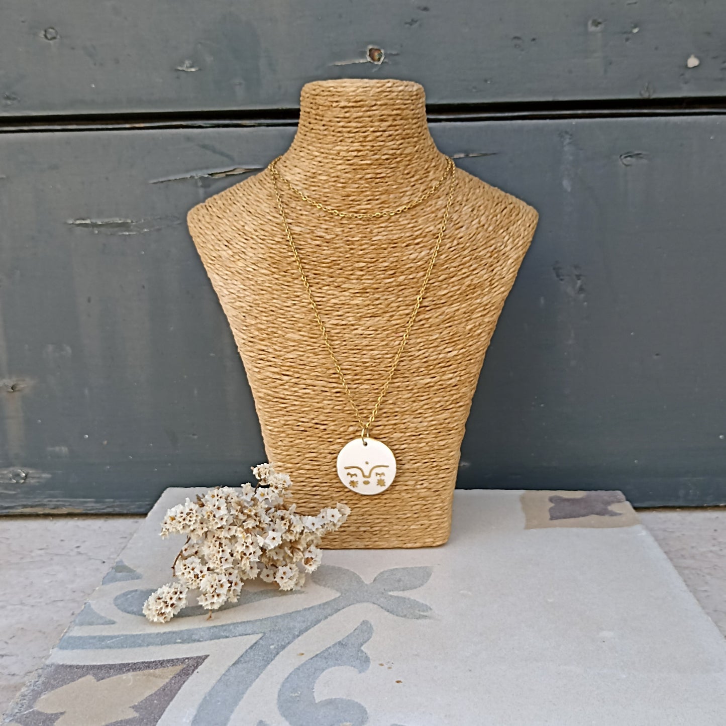 Collana LUNA PIENA BIANCA con scritta sul retro FLUISCI