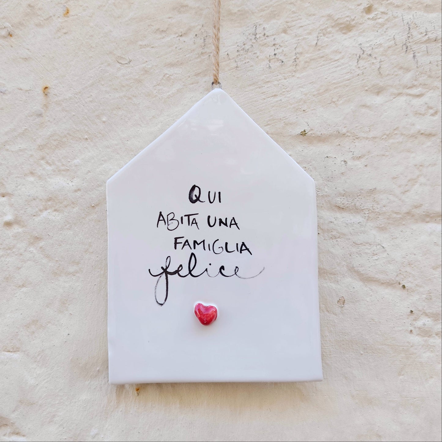 CASINA QUI ABITA UNA FAMIGLIA FELICE