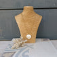 Collana LUNA PIENA BIANCA con scritta sul retro FLUISCI
